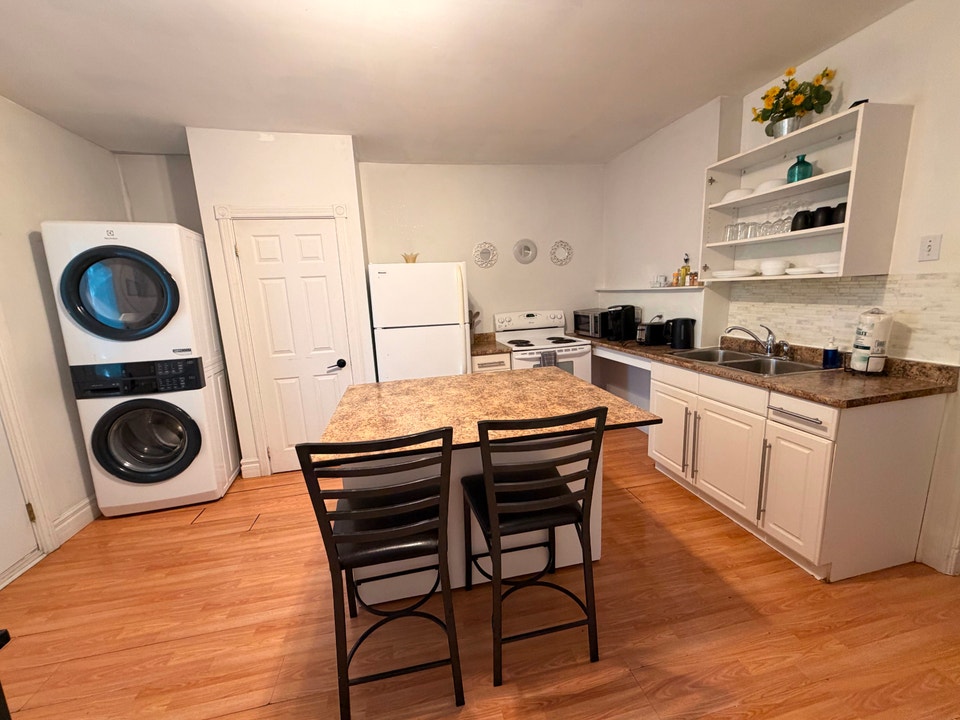 Fully Furnished 2 Bdrm – ALL INCLUSIVE – 2 mins to uOttawa 2