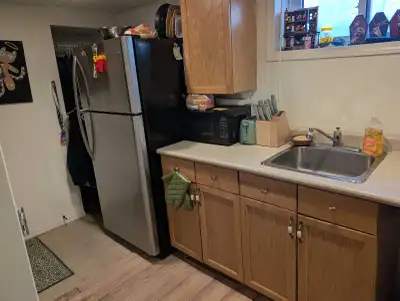 Cozy bachelor basement suite available Dec 15th or sooner. Rent is $725 monthly utilities included....