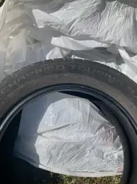 215/60 R17 summer tires - pneus d’été