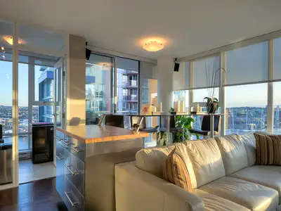 Looking for a private room in a great downtown location? We have multiple furnished bedrooms availab...