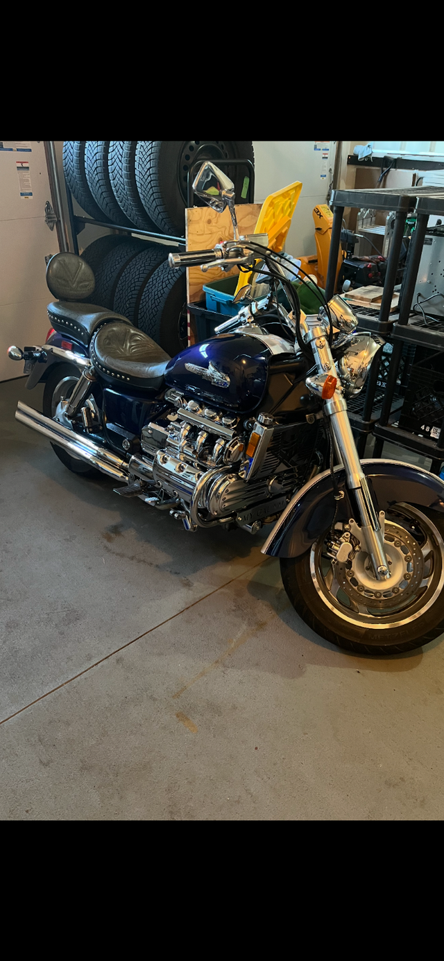 Honda Valkyrie motorcycle 1532cc F6 flat 6 cyl 6 carb 1st gen in Street, Cruisers & Choppers in Sudbury - Image 4