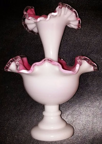 Vintage Fenton Art Glass PeachBlow Silver Crest One Horn Epergne