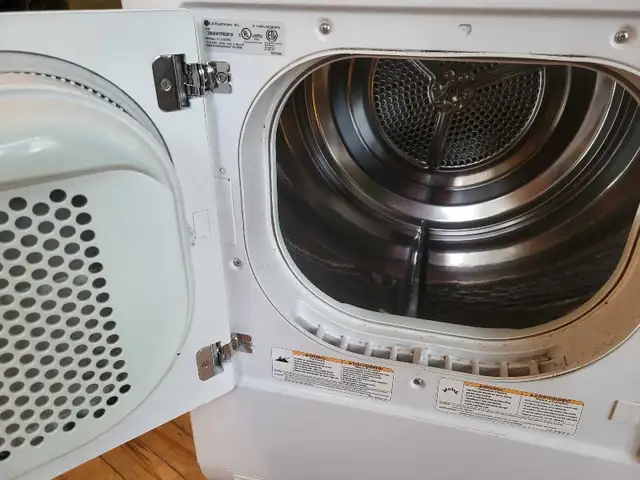 LG Dryer in Washers & Dryers in Bedford - Image 5