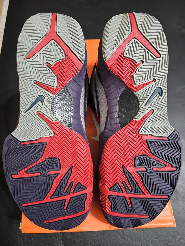 Kobe 4 Chaos in Men's Shoes in Mississauga / Peel Region - Image 7