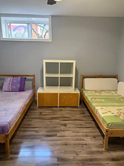 Hi,newly painted Besmant with lots of sun light for rent in urgent basis.only one spot available ins...