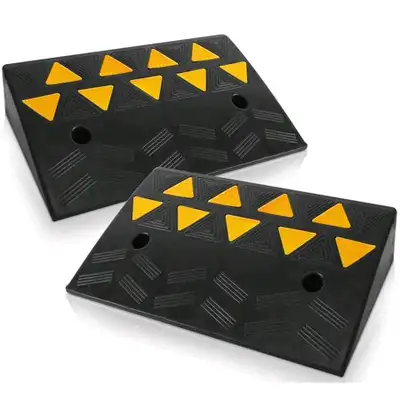 New never used. MULTIPURPOSE: Pyle 2PC Vehicle Curb Ramp can be used for a variety of purposes. Give...