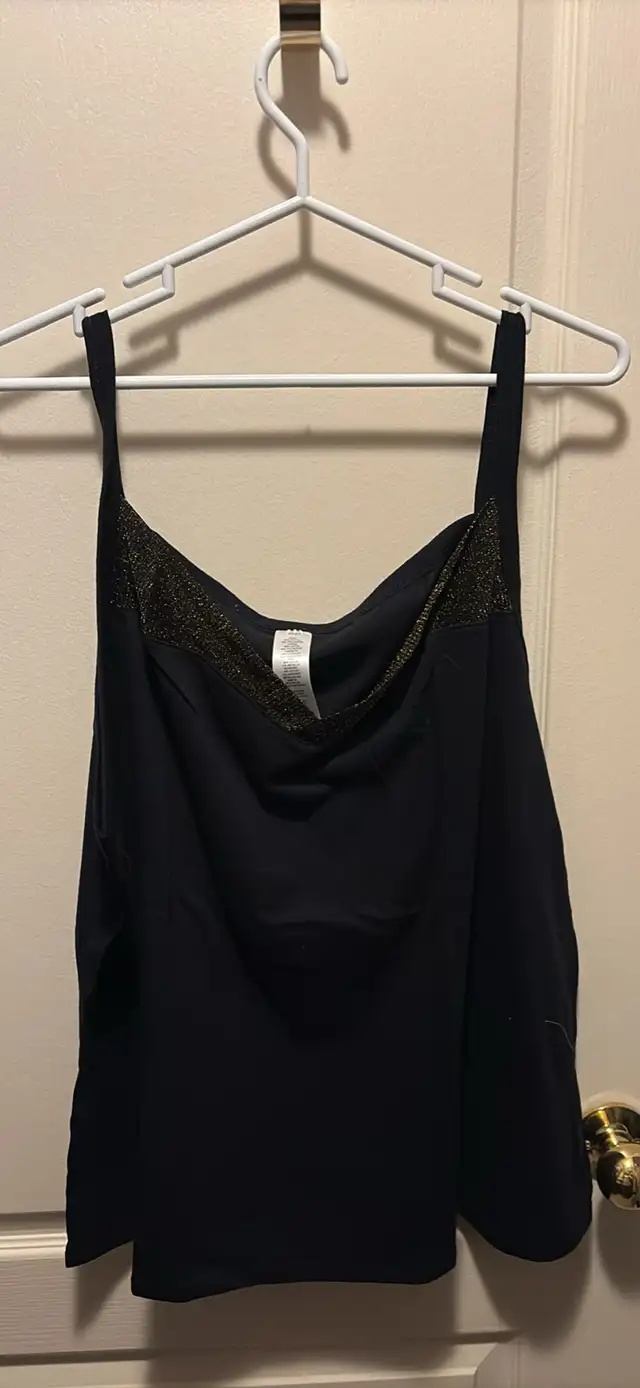Women’s 2x camisoles sleeveless tops buy more save more in Women's - Tops & Outerwear in Oshawa / Durham Region - Image 4