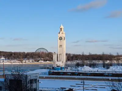 2Bed 2Bath luxury condo with balcony near Old Port Clock Tower!