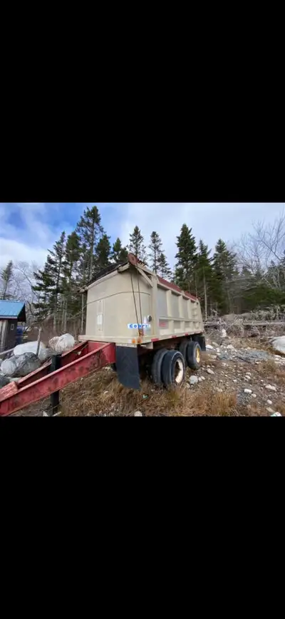 All aluminum dump truck box, the box is overall in decent shape, it is on a tandem trailer but can b...