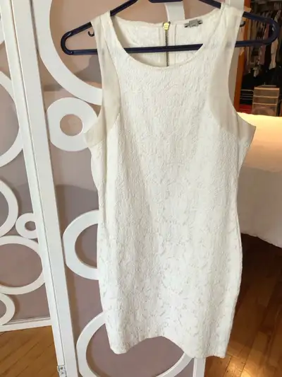 robe Guess , View more