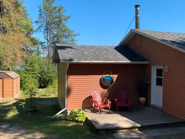 Lakeside Pines Hideaway Vacation Rental in Ontario in Canada - Image 3