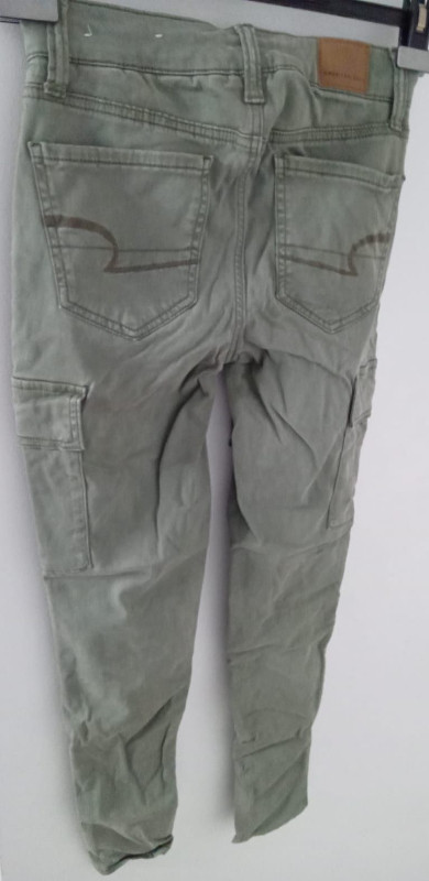 AMERICAN EAGLE SUPER HI-RISE CARGO JEGGING JEANS (size 0) in Women's - Bottoms in London - Image 2