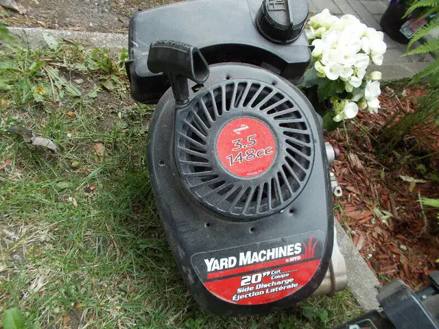 moteur de tondeuse in Lawnmowers & Leaf Blowers in Saint-Jean-sur-Richelieu - Image 2