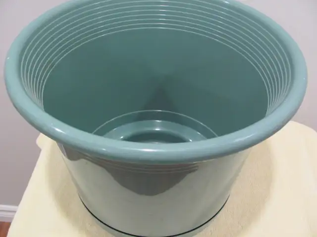 Green Plastic Flower Pot538441764915783681
