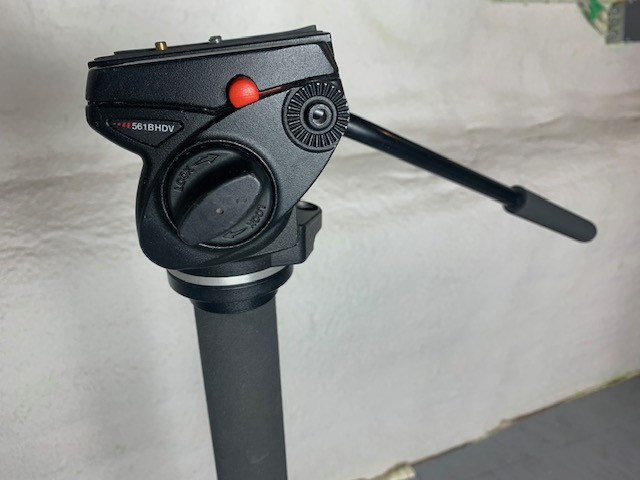 Manfrotto 561BHDV video monopod in Cameras & Camcorders in Dartmouth - Image 2