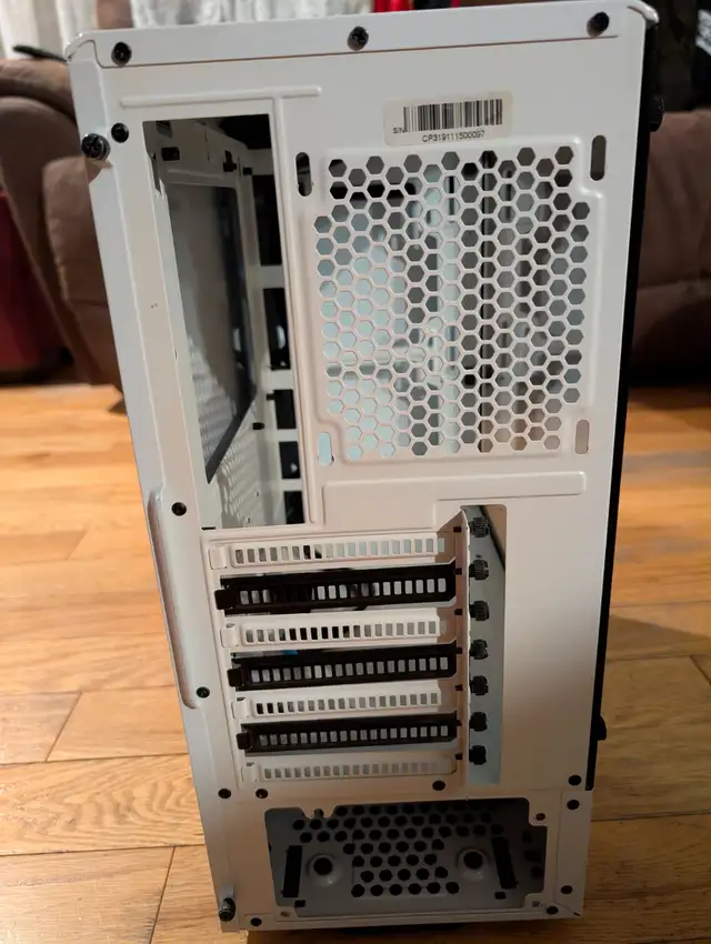 Phanteks Eclipse P300 White in System Components in Ottawa - Image 10