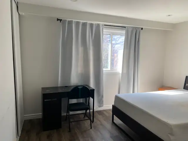 Second-floor master bedroom with private washroom in Room Rentals & Roommates in City of Toronto - Image 2