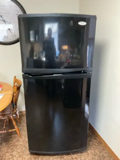 18 cf whirlpool fridge, View more