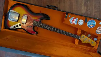Fender Jazz Bass, View more