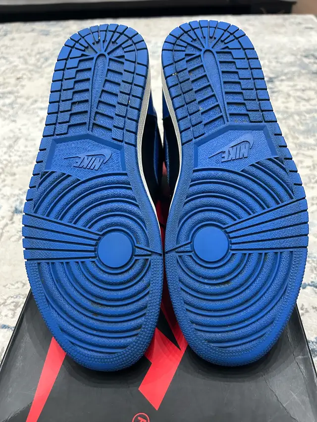 Jordan 1 High Royal in Men's Shoes in Mississauga / Peel Region - Image 7