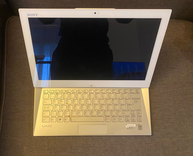 Sony Vaio Duo 13 (for parts only - not working) in Other in City of Toronto - Image 3