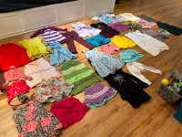 Lot of Girls Clothes 5T / Vetements Filles Taille 5