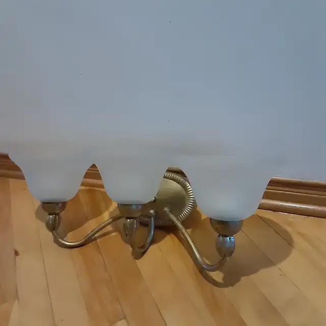 Applique murale luminaire in Indoor Lighting & Fans in City of Montréal - Image 3