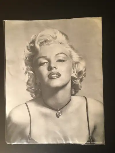 “MARILYN MONROE” Black And White , View more