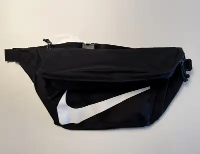 Up for sale Nike Premium Hip Pack . Like new condition. Colour black/white. Best design with oversiz...