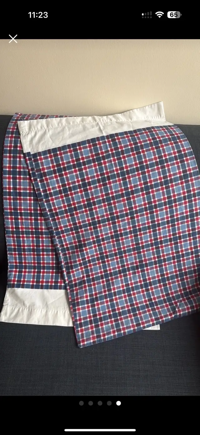 Bedding Set (Queen size) 3 pieces  in Bedding in City of Toronto - Image 6