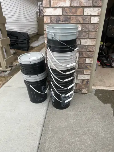 5 gallon buckets , View more