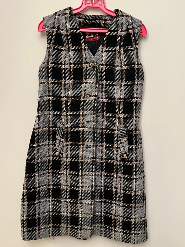 Plaid Sleeveless Dress in Women's - Dresses & Skirts in Delta/Surrey/Langley - Image 2