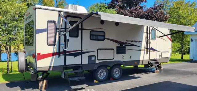 VR Roulotte 27 pieds in RVs & Motorhomes in Bathurst - Image 3