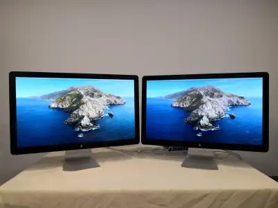 Apple Thunderbolt Display 27" 2 units available LED Panel Resolution: 2560 x 1440 Ports: 1 Thunderbo...