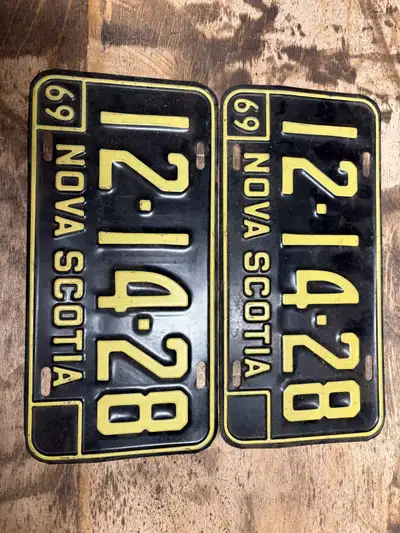 Plates in very good condition