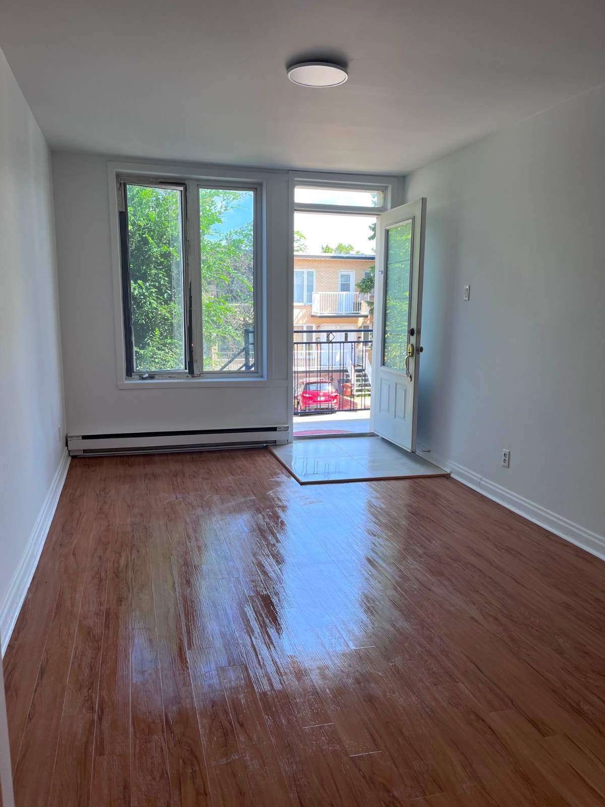 Ahuntsic 3 1/2 a louer — photo 1