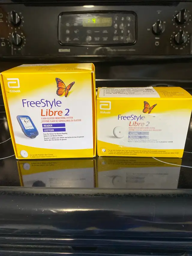 FREE, freestyle Libre 2 sensor and reader