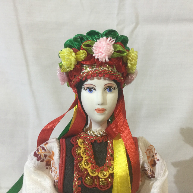 Ukrainian Porcelain Doll in Arts & Collectibles in Hamilton - Image 2