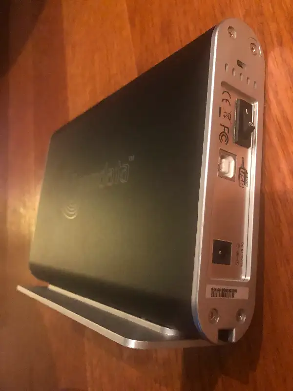 EXTERNAL HARD DRIVE ENCLOSURE in Flash Memory & USB Sticks in Moncton - Image 3