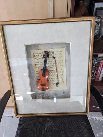 Violon encadré de Framed violin 18 X 22 Ren Wil inc Montreal #W2127