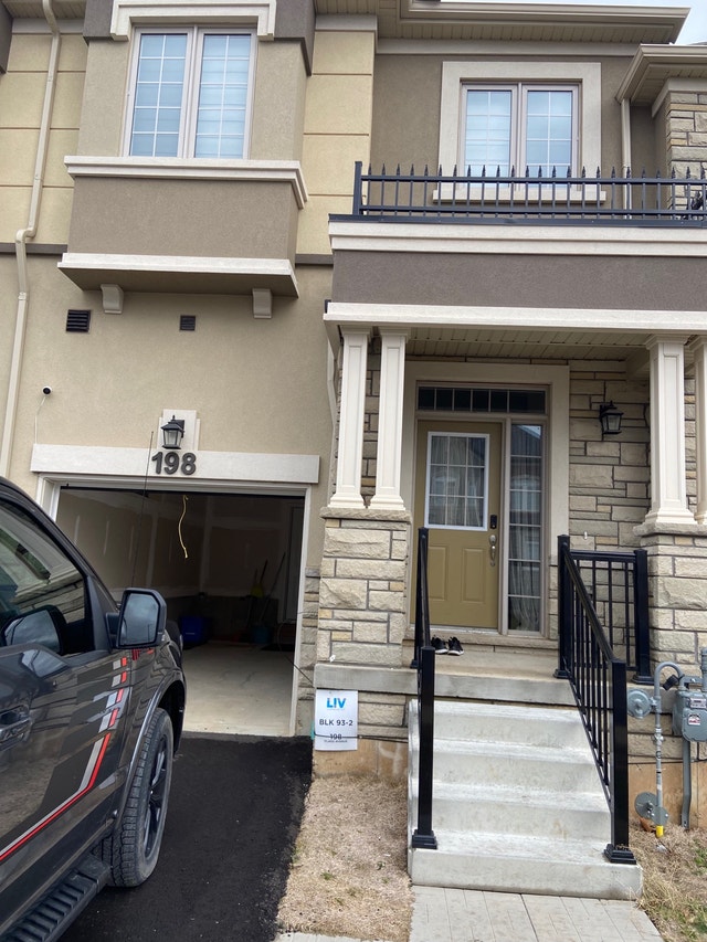 3 bedroom townhouse for rent Long Term Rentals Brantford Kijiji