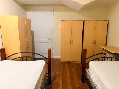 room for rent (sharing) $450 Near university of Toronto scarborough (UTSC) , Centennial college Morn...