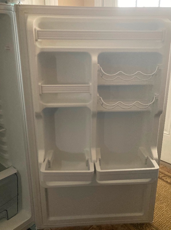 Galant Fridge/Freezer 10 Cu. ft 530 Refrigerators Hamilton Kijiji