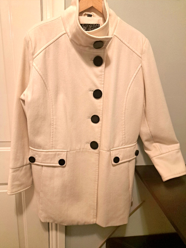 Ladies cream wool winter coat, in Women's - Tops & Outerwear in Calgary - Image 3