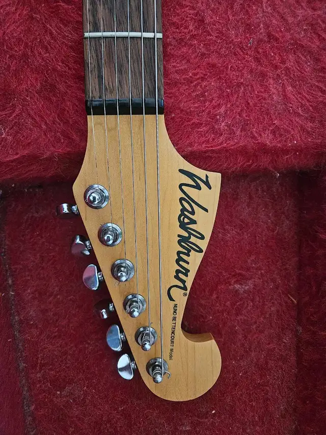extreme green Washburn N1 electric guitar  in Guitars in Mississauga / Peel Region - Image 3