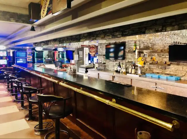 Bar and Restaurant For Sale in North Edmonton in Other Business & Industrial in Edmonton - Image 2