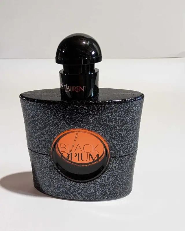 Yves Saint Laurent Black Opium 50 ml /1.6 Oz  Eau de Parfu in Health & Special Needs in Charlottetown - Image 5