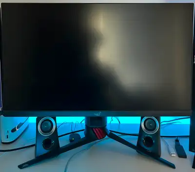 Monitor is in great condition with no issues, can see additional details in the photos. Comes with p...