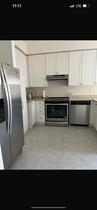 private room for girl upper level brampton