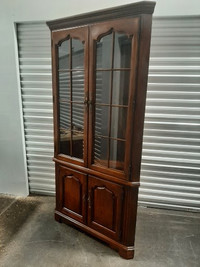 Thomasville Collector's Cherry Lighted Corner Cabinet